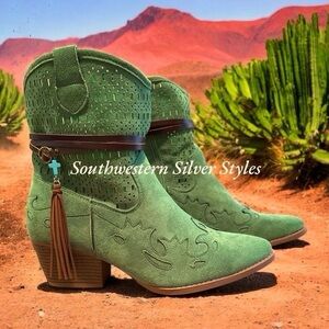 NEW Southwestern Vegan Faux Suede Leather Apple Green Size 10 Boho Cowgirl Boots
